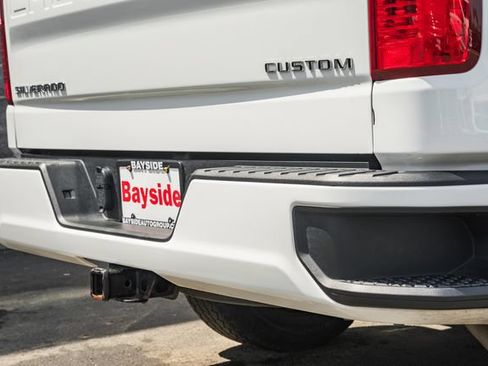 Used 2023 Chevrolet Silverado 1500 Custom AWD/4WD image 11