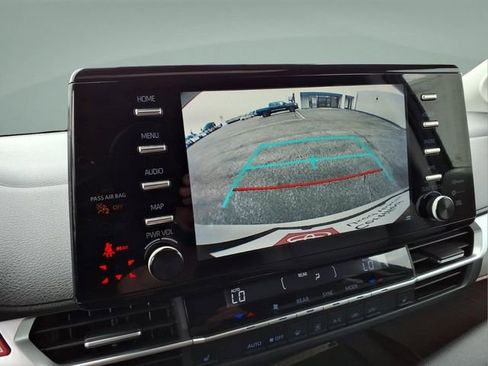 Certified 2023 Toyota Sienna XLE w/ XLE Plus Package AWD/4WD image 26