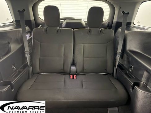 Used 2021 Ford Explorer XLT image 12