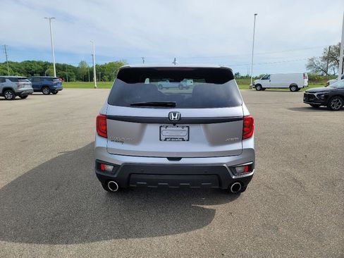 Used 2023 Honda Passport EX-L image 5