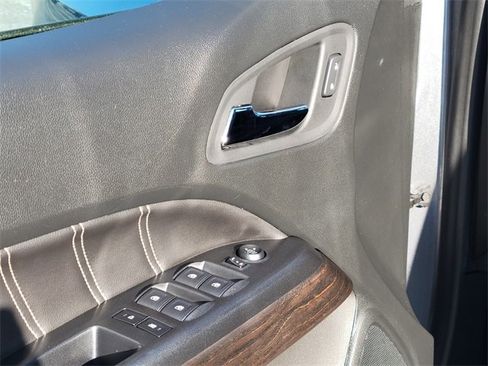 Used 2021 GMC Canyon Denali image 17