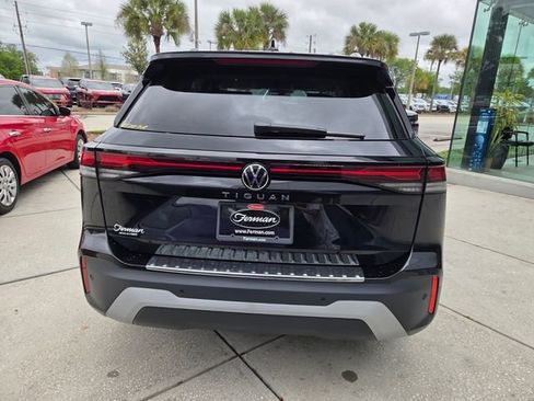 Used 2026 Volkswagen Tiguan S FWD image 10
