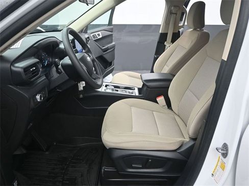 Used 2022 Ford Explorer 4WD w/ Class IV Trailer Tow Package image 12
