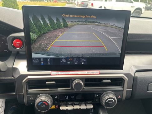 Certified 2025 Toyota 4Runner TRD Off-Road Premium AWD/4WD image 19
