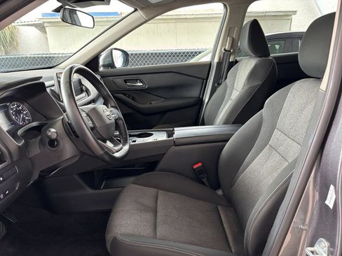 Used 2025 Nissan Rogue SV FWD image 28