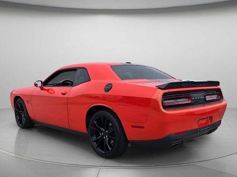 Used 2016 Dodge Challenger R/T w/ Blacktop Package RWD image 7