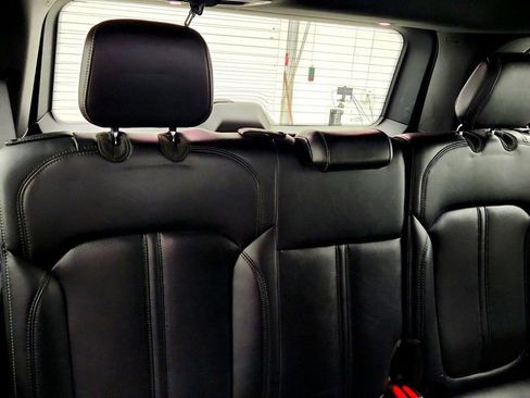 Used 2022 Jeep Wagoneer Series II AWD/4WD image 23