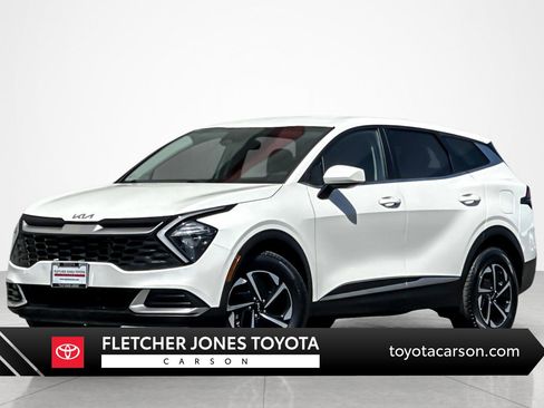 Used 2023 Kia Sportage LX image 1