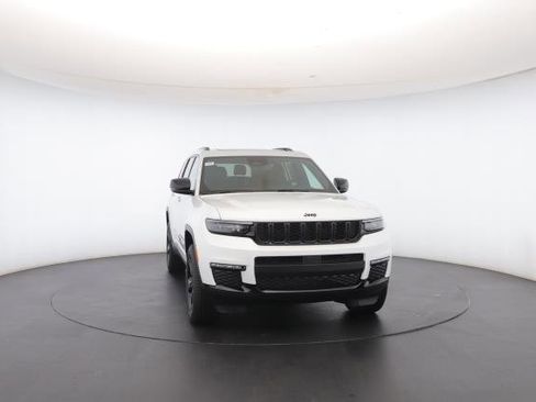 New 2025 Jeep Grand Cherokee L Limited w/ Black Appearance Package image 35