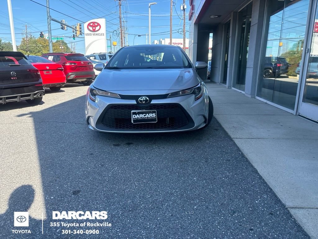 Used 2022 Toyota Corolla LE FWD image 1