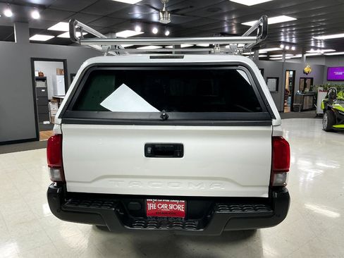 Used 2021 Toyota Tacoma SR image 10