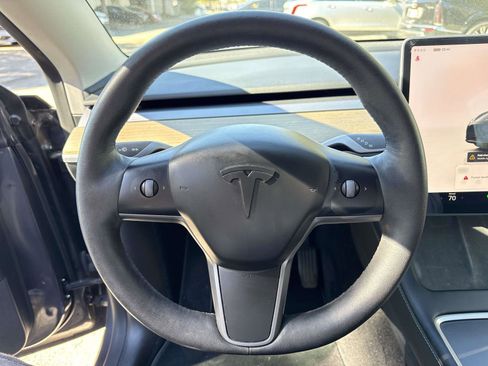Used 2023 Tesla Model Y Long Range image 29