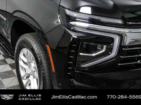 Used 2025 Chevrolet Suburban LT image 36