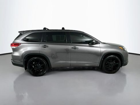 Used 2019 Toyota Highlander Limited Platinum AWD/4WD image 8