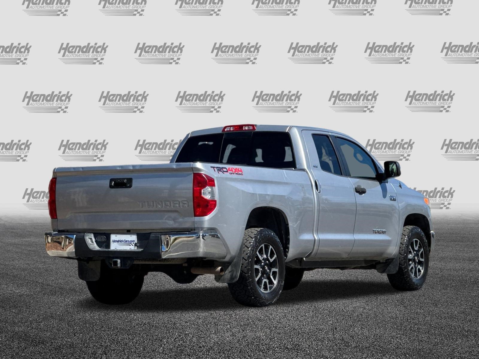 Used 2016 Toyota Tundra SR5 w/ TRD Off Road Package AWD/4WD image 5