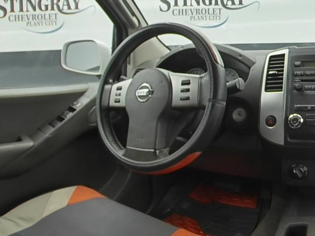 Used 2012 Nissan Frontier PRO-4X AWD/4WD image 16