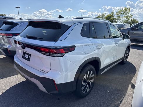 New 2025 Volkswagen Tiguan S image 6