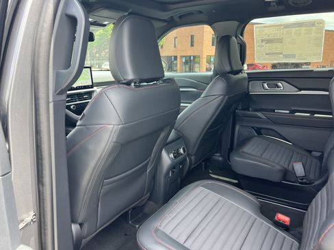 New 2026 Ford Explorer ST-Line AWD/4WD image 18