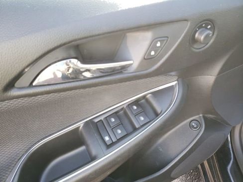 Used 2017 Chevrolet Cruze LS image 13