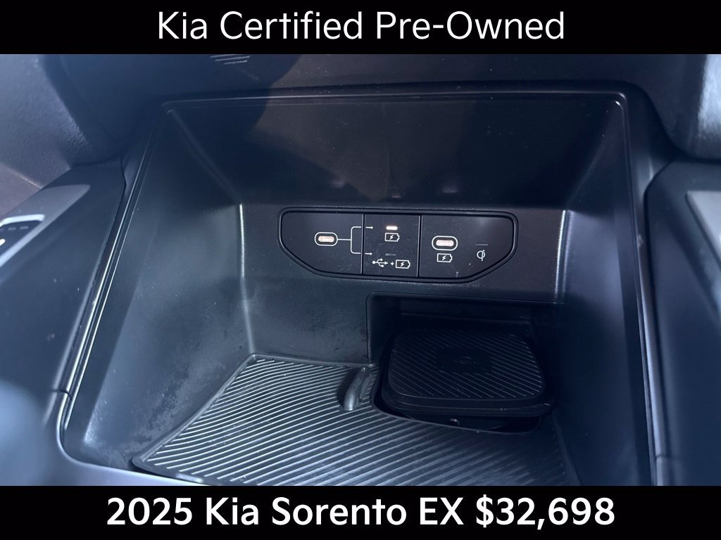 Certified 2025 Kia Sorento EX w/ Panoramic Sunroof Package AWD/4WD image 34