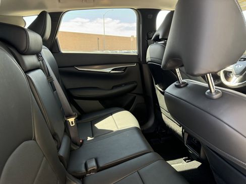 Used 2023 INFINITI QX50 Luxe image 39