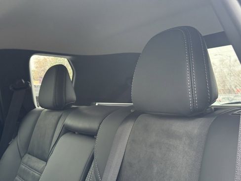 Used 2025 Mitsubishi Outlander SE image 26