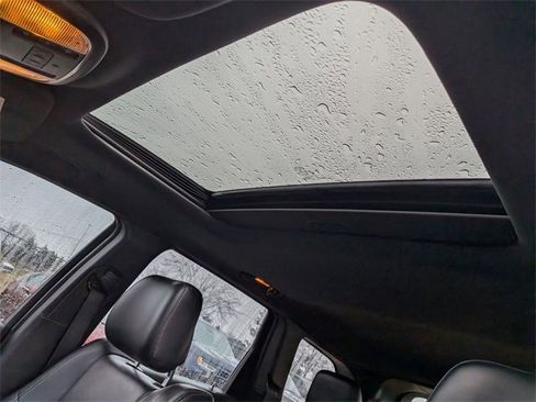 Used 2014 Jeep Grand Cherokee Limited image 16