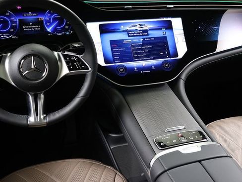 New 2026 Mercedes-Benz EQE 320 4MATIC SUV image 15