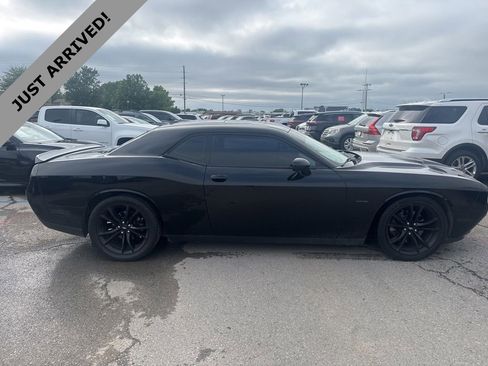 Used 2018 Dodge Challenger R/T w/ Blacktop Package RWD image 4