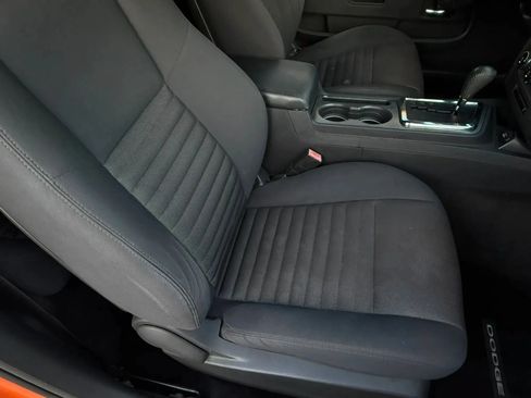 Used 2011 Dodge Challenger R/T w/ Electronics Convenience Group RWD image 13