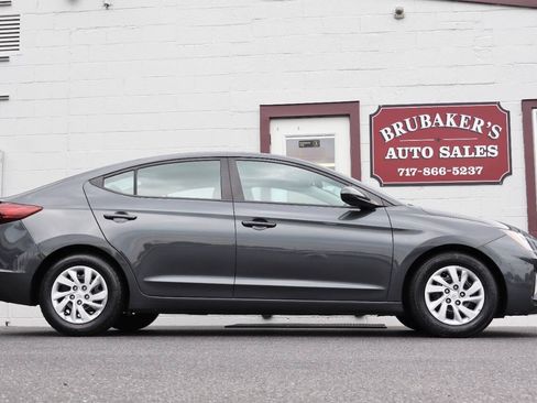 Used 2020 Hyundai Elantra SE FWD image 1