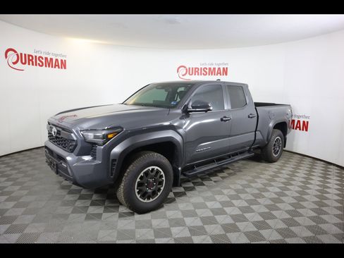 Used 2025 Toyota Tacoma TRD Off-Road w/ TRD Off Road Premium Package AWD/4WD image 2