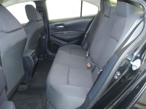 Used 2021 Toyota Corolla LE w/ Carpet Mat Package (TMS) image 18