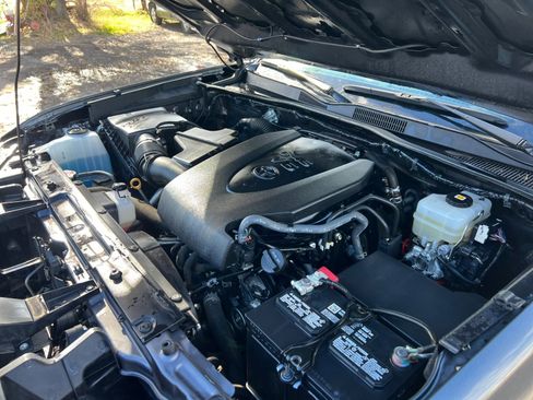 Used 2022 Toyota Tacoma TRD Off-Road image 37