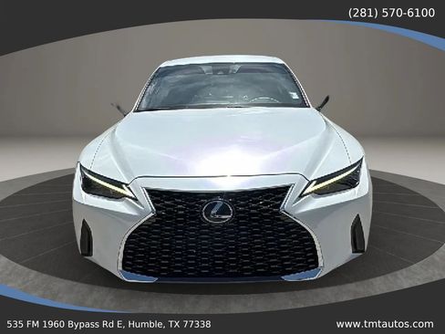 Used 2022 Lexus IS 300 RWD image 2