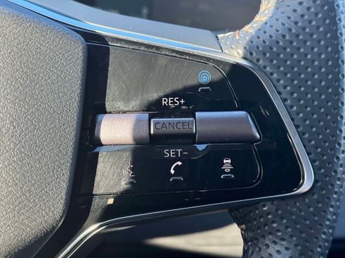 Used 2024 Nissan Ariya FWD image 21