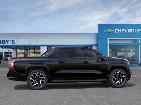 New 2025 Chevrolet Silverado EV RST AWD/4WD image 6