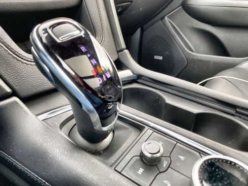 Certified 2025 Cadillac XT5 Sportv AWD/4WD image 16
