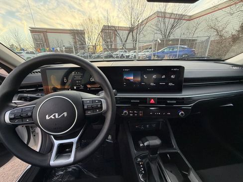 Used 2025 Kia K5 LXS image 32