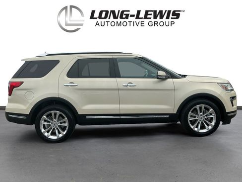 Certified 2018 Ford Explorer Limited FWD image 8