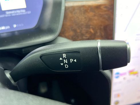 Used 2021 Tesla Model X Long Range image 32