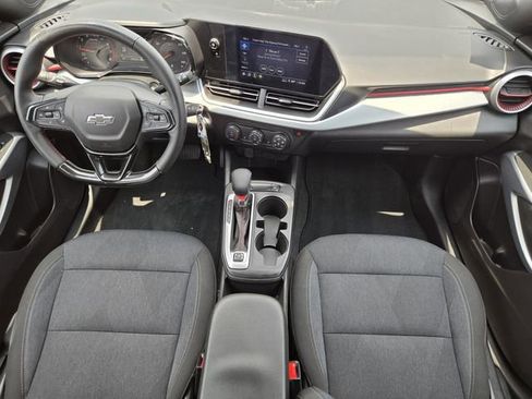 Used 2024 Chevrolet Trax RS FWD image 26