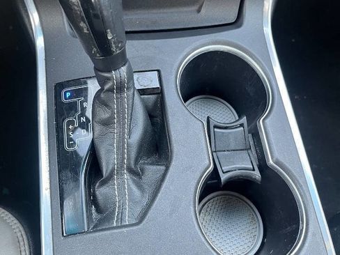 Used 2017 Toyota Camry SE image 8