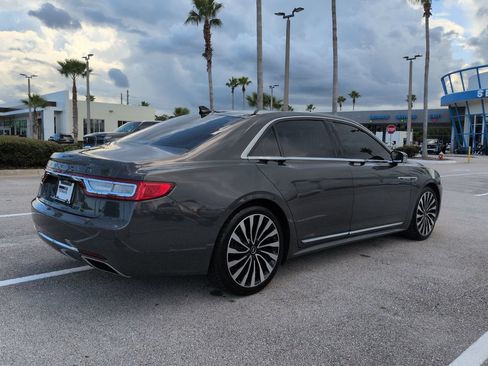 Used 2019 Lincoln Continental Black Label FWD image 4