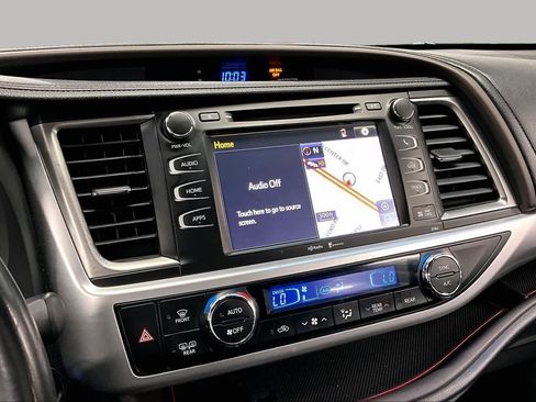 Used 2015 Toyota Highlander XLE AWD/4WD image 6
