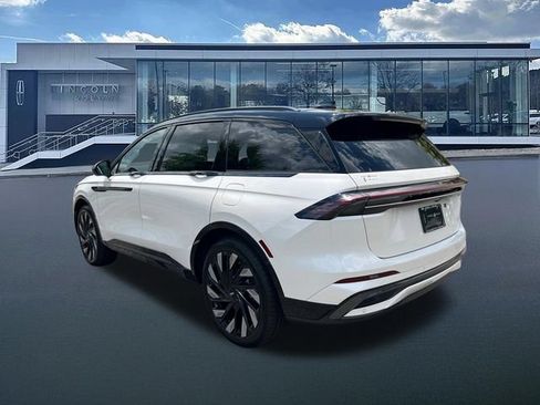 New 2026 Lincoln Nautilus Reserve w/ Jet Appearance Package AWD/4WD image 5