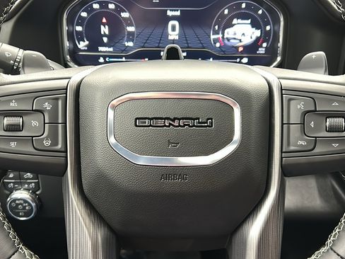 Used 2025 GMC Sierra 1500 Denali Ultimate image 28