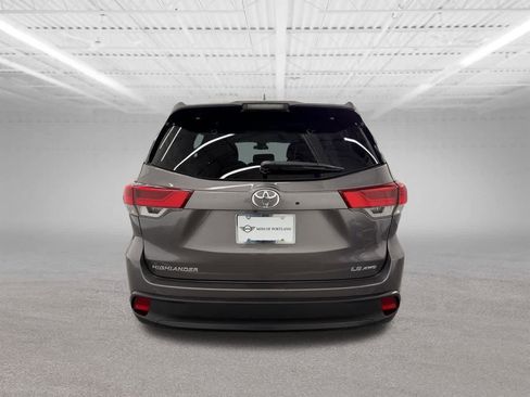 Used 2019 Toyota Highlander Plus image 4