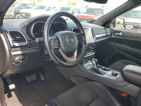 Used 2021 Jeep Grand Cherokee Trailhawk image 9