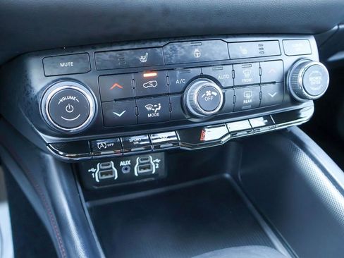 Used 2023 Dodge Durango GT image 15